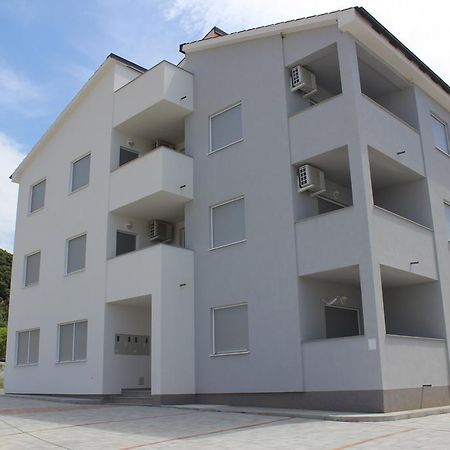 Apartments Petrusic Supetarska Draga Extérieur photo