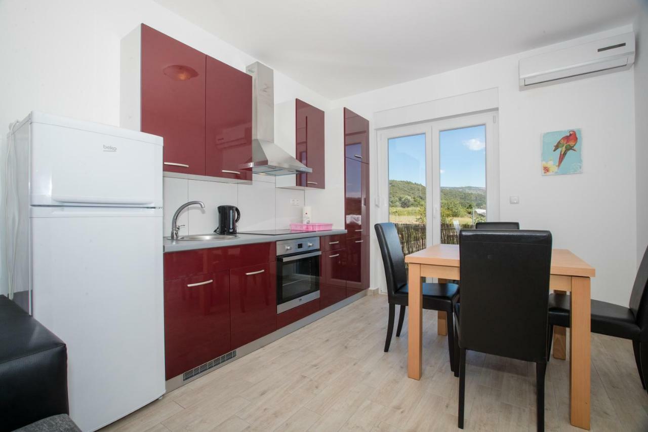 Apartments Petrusic Supetarska Draga Extérieur photo